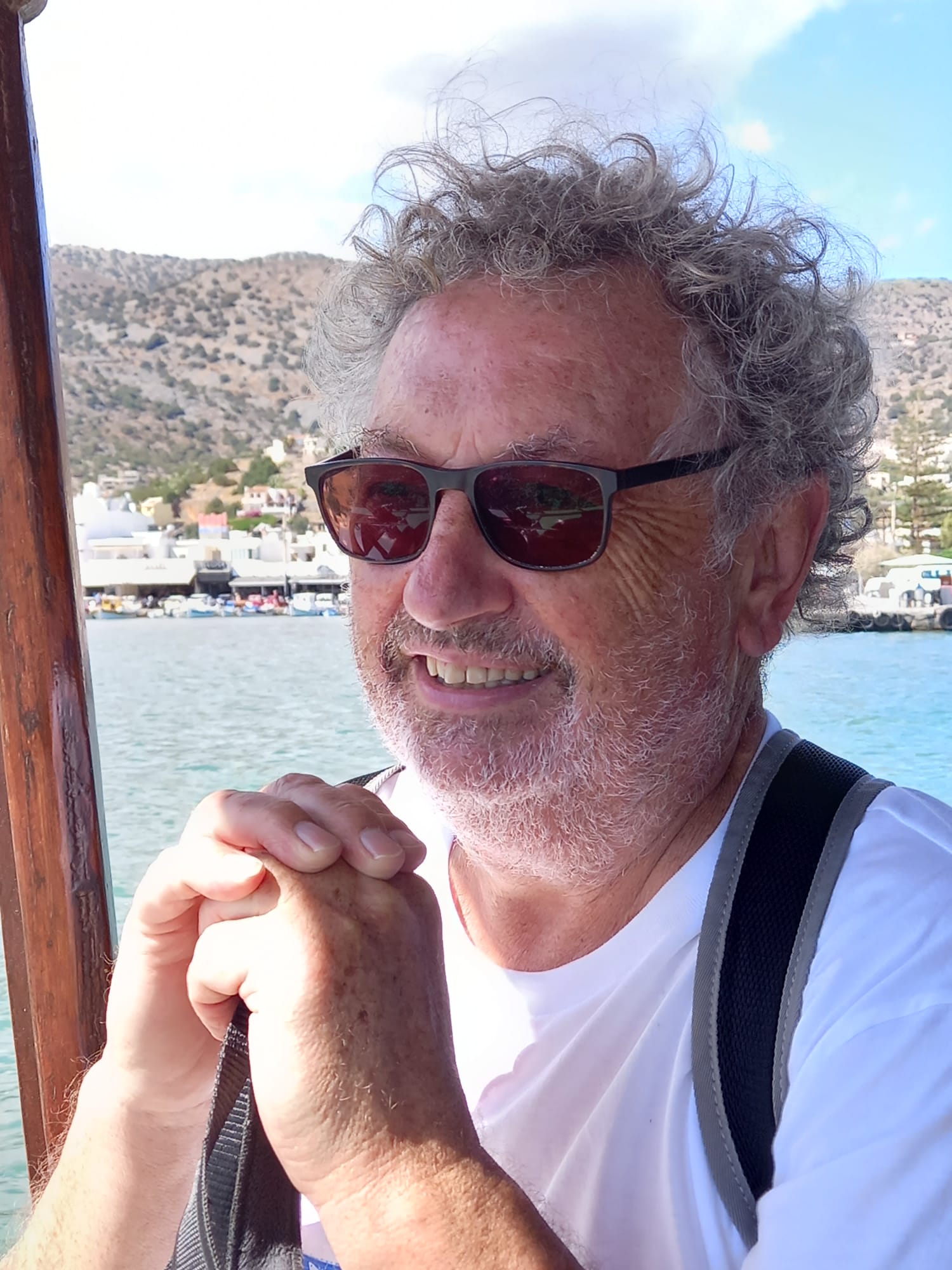 Ein alter Mann lächelt